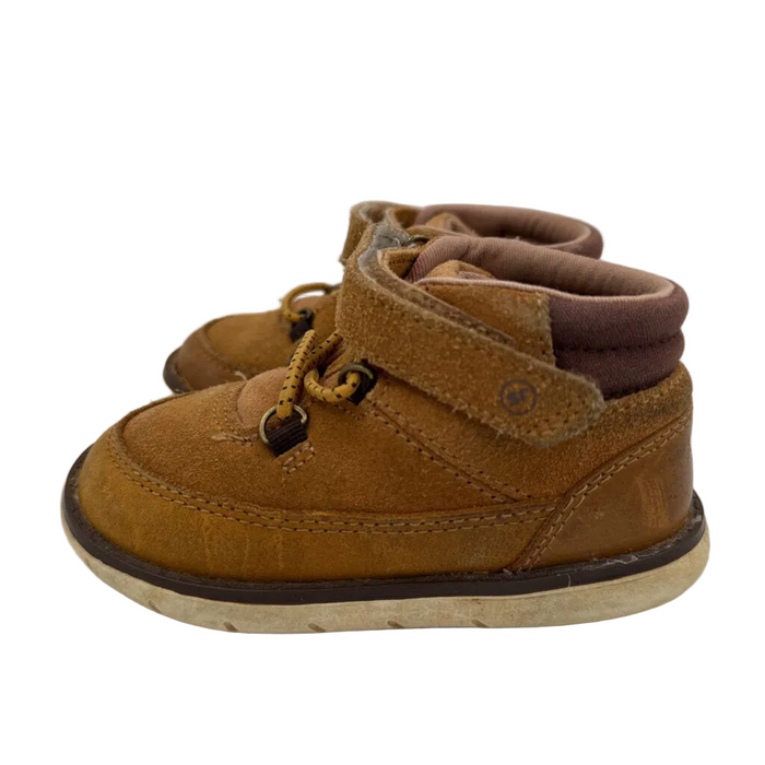 High Top Sneakers/Velcro Straps