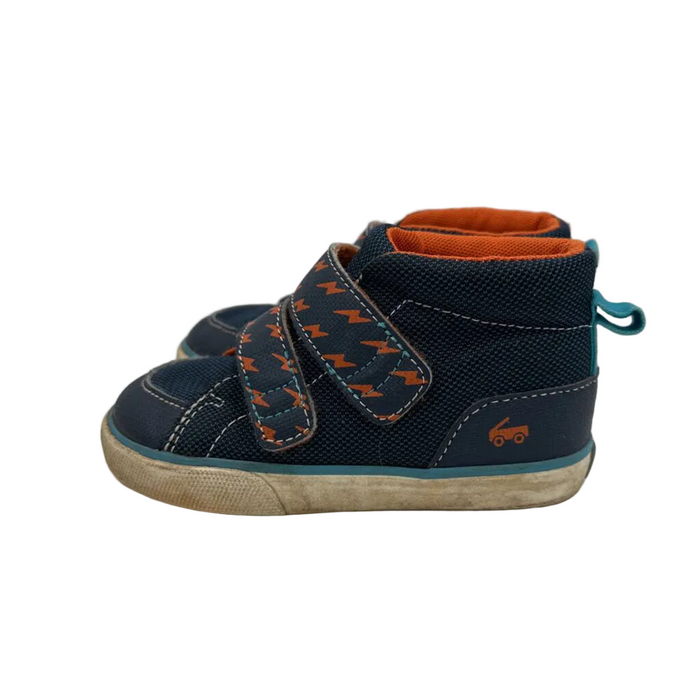 High Top Sneakers/Velcro Straps