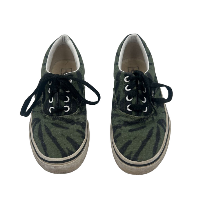 Lace Up Striped Tennis Shoes