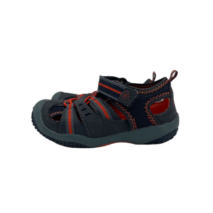 Slip on Water Shoes/Velcro