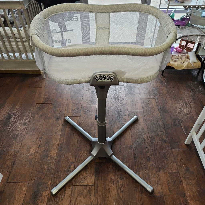 Soothing Swivel Sleeper